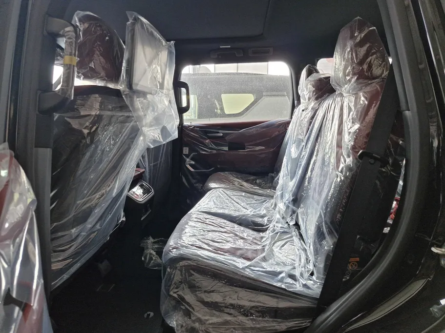 2026 Nissan Patrol SE Platinum City	 