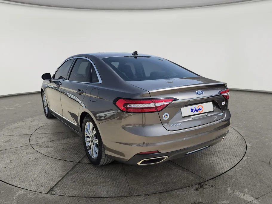 2021 Ford Taurus Ambiente 