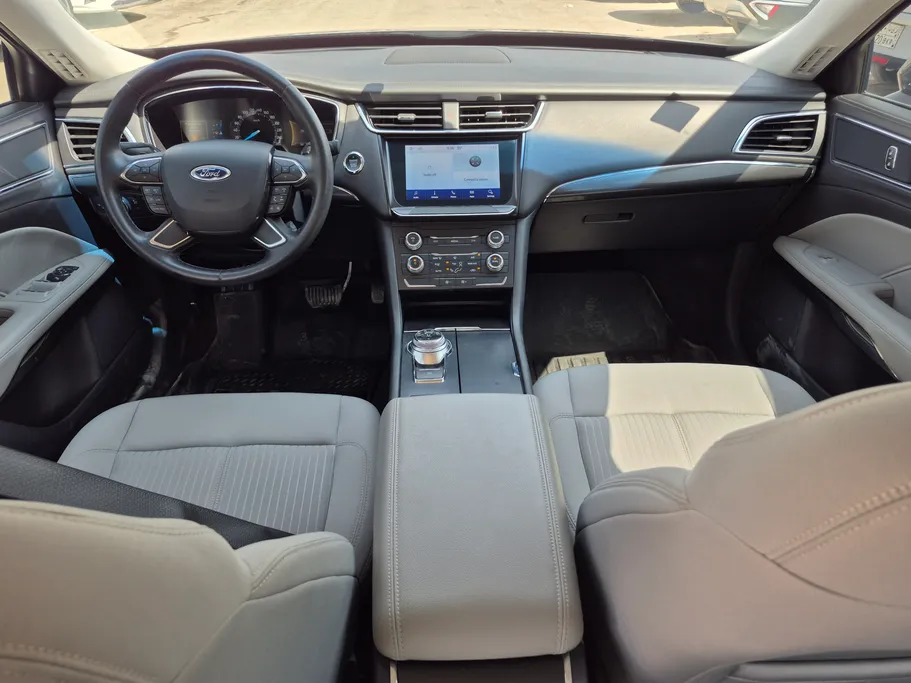 2021 Ford Taurus Ambiente 