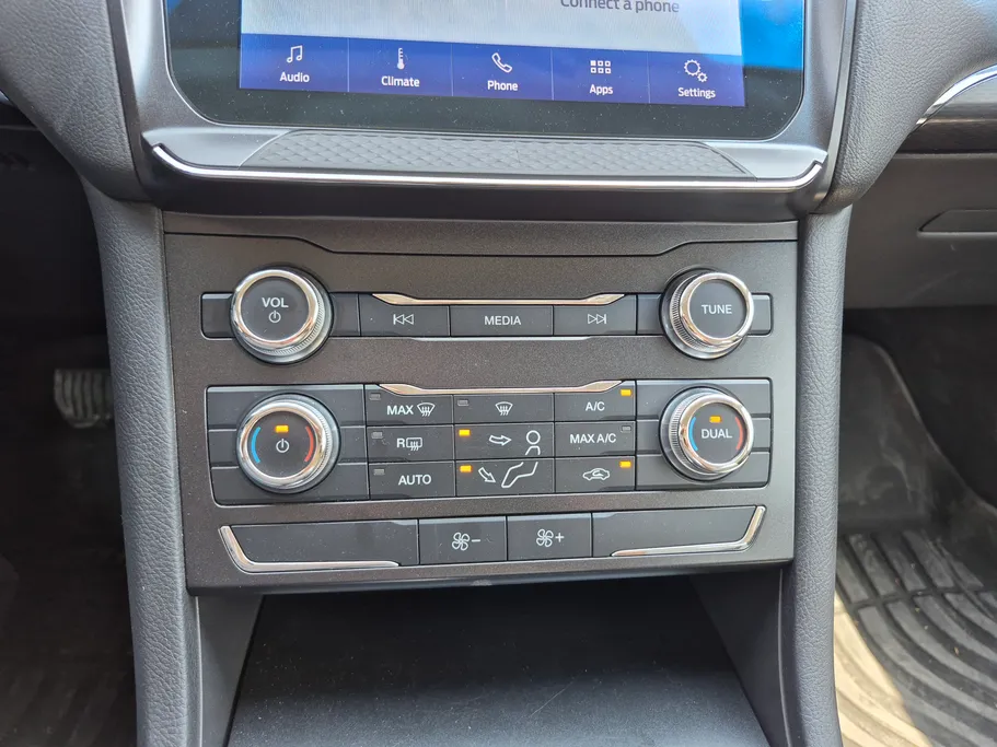 2021 Ford Taurus Ambiente 