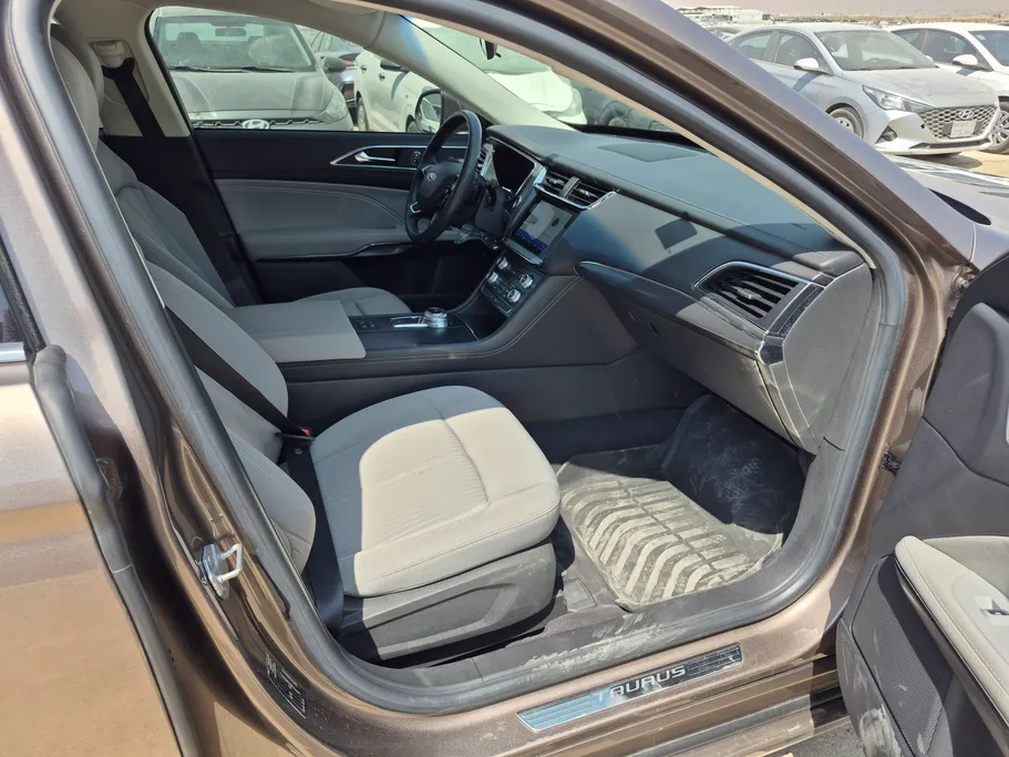 2021 Ford Taurus Ambiente 