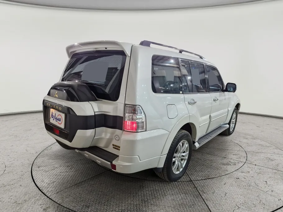 2020 Mitsubishi Pajero GLS 5Doors 