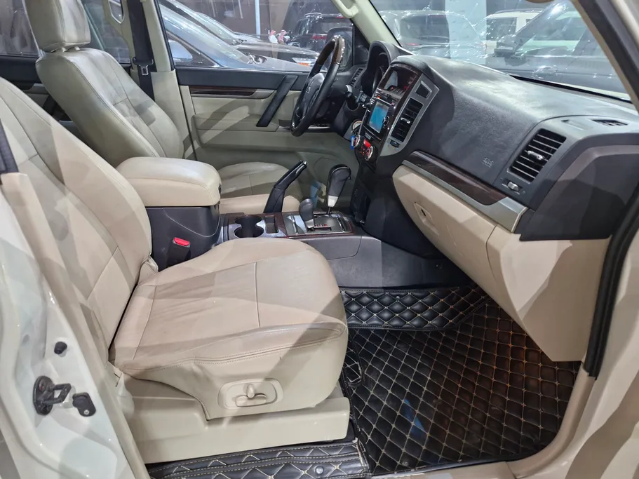 2020 Mitsubishi Pajero GLS 5Doors 