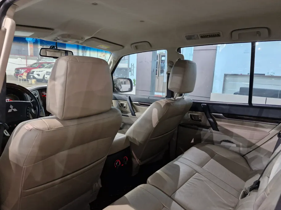 2020 Mitsubishi Pajero GLS 5Doors 