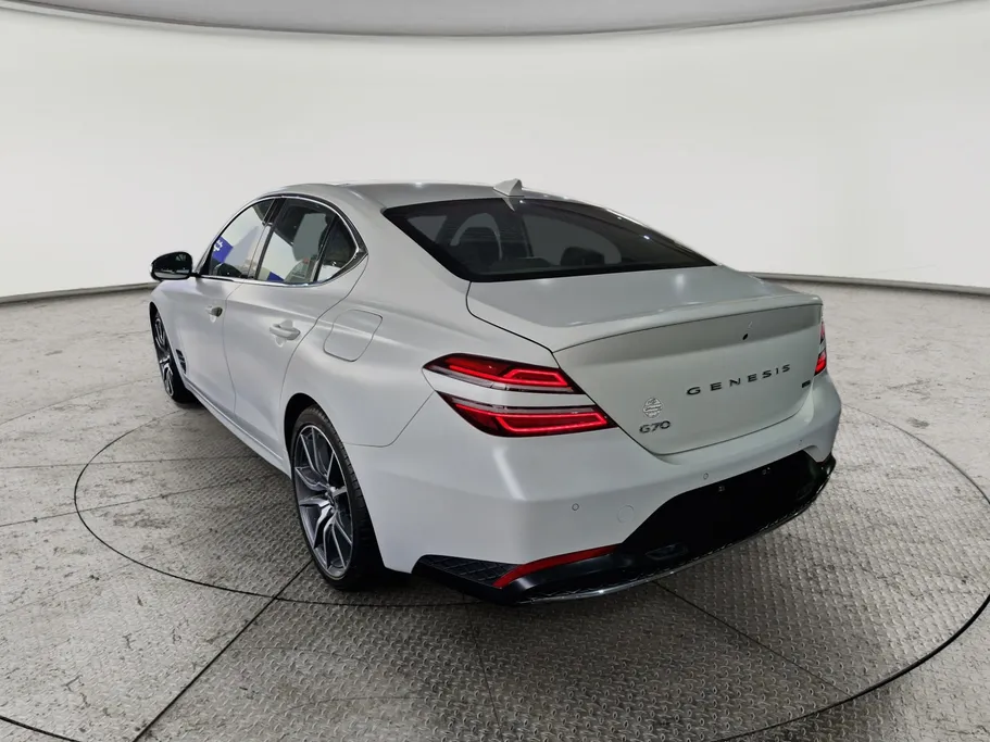 جينيسيس G70  2023 