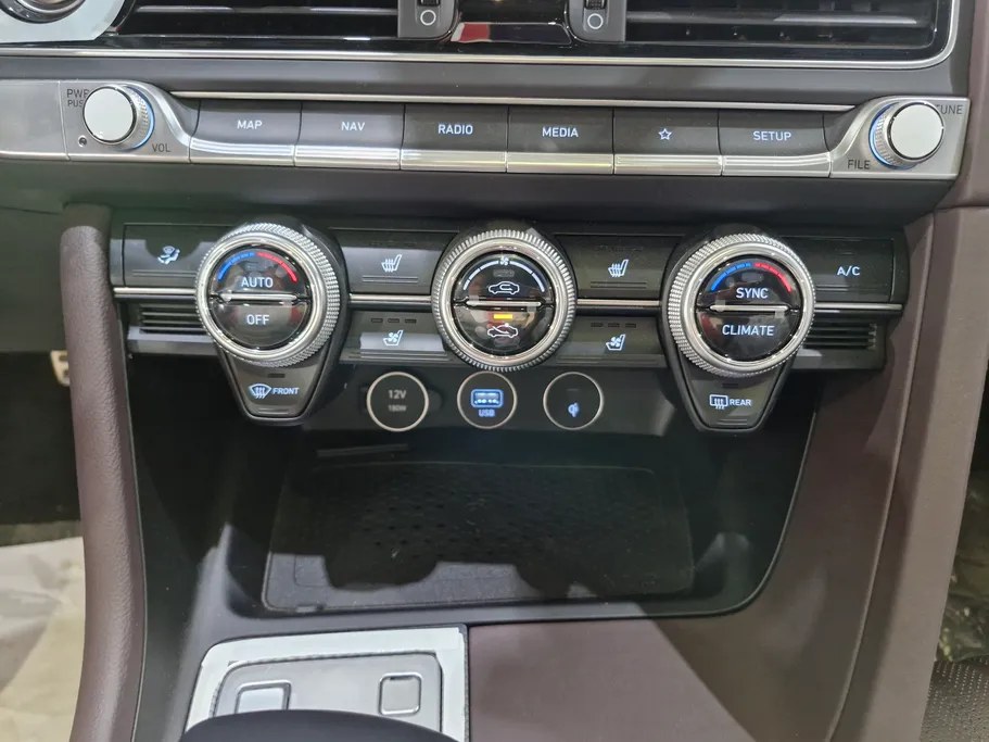 جينيسيس G70  2023 