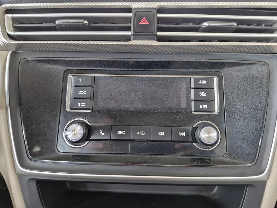 ام جي 5 STD 2022 