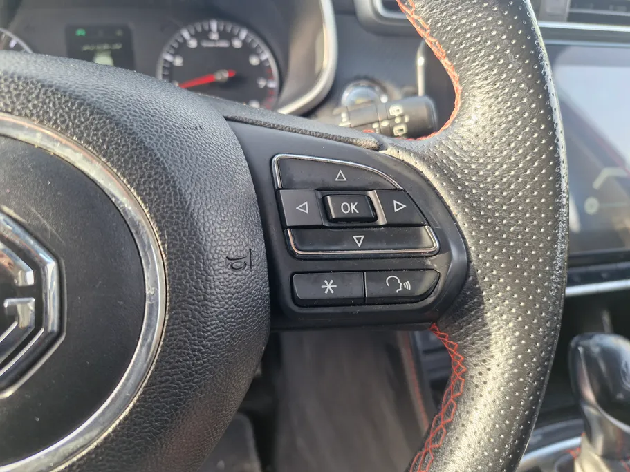 ام جي ZS STD 2023 