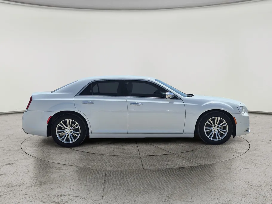 2018 Chrysler 300 C 