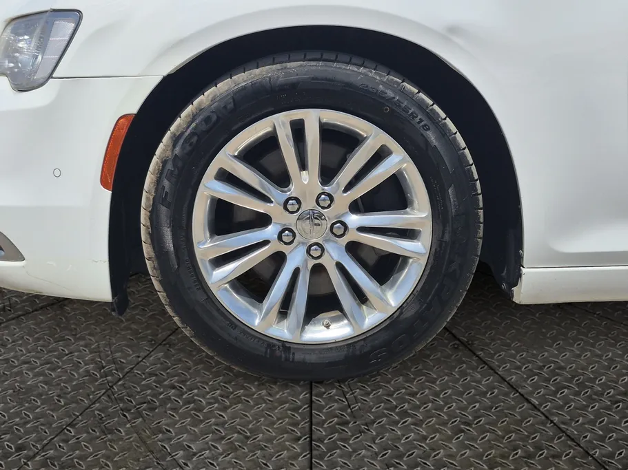 2018 Chrysler 300 C 