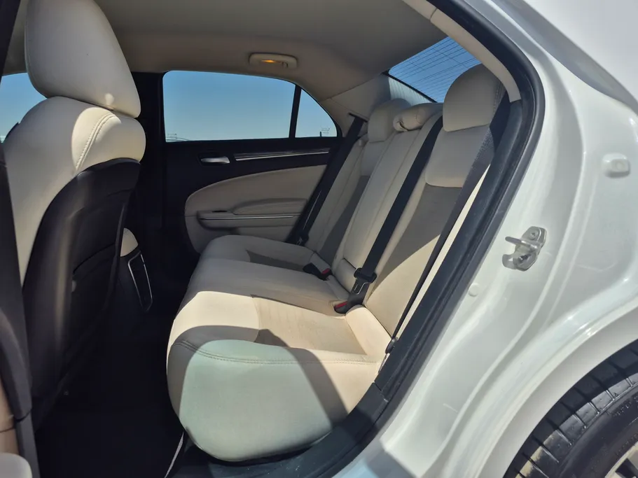 2018 Chrysler 300 C 