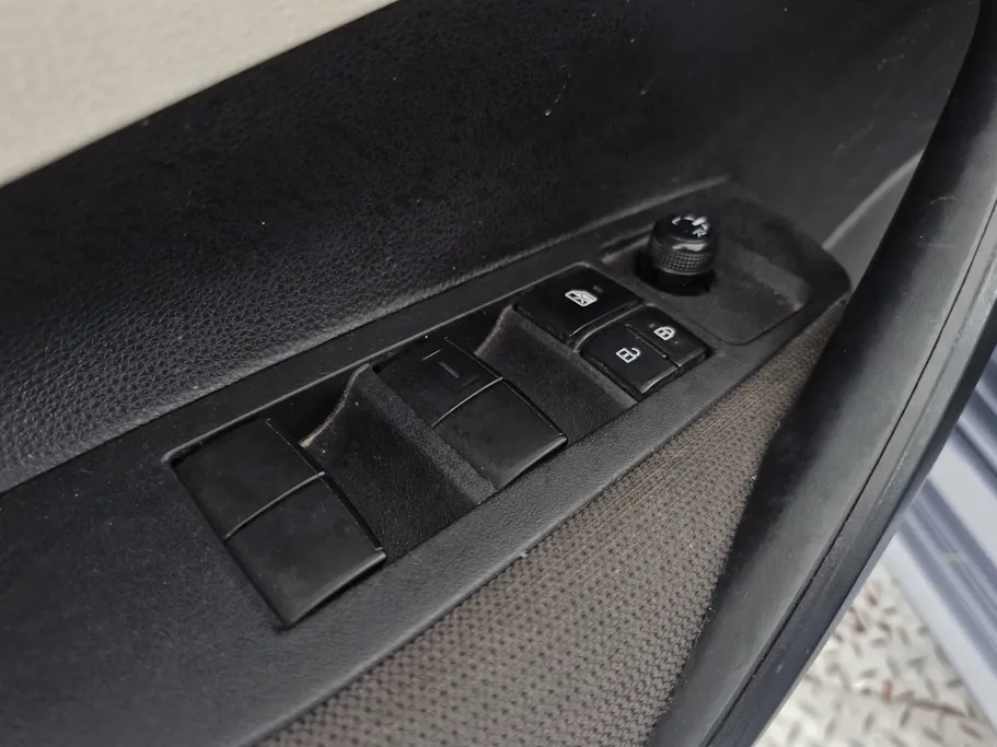 تويوتا كورولا XLI 2023 