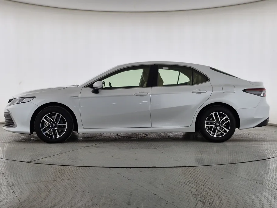 2024 Toyota Camry  LE HEV 