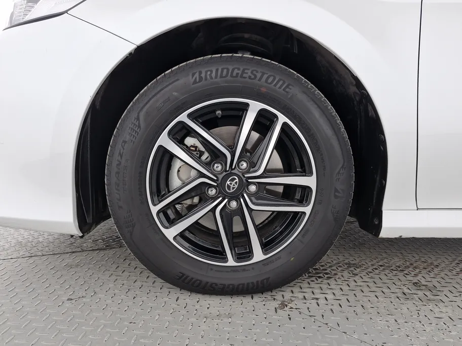 2024 Toyota Camry  LE HEV 