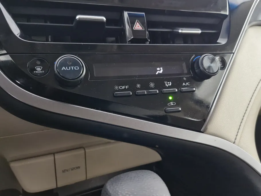 2024 Toyota Camry  LE HEV 