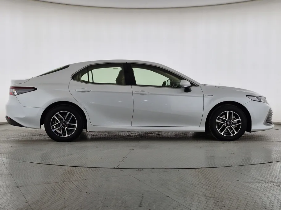 2024 Toyota Camry  LE HEV 