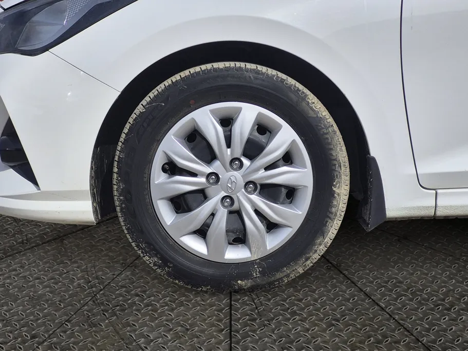 2023 Hyundai Accent Smart 