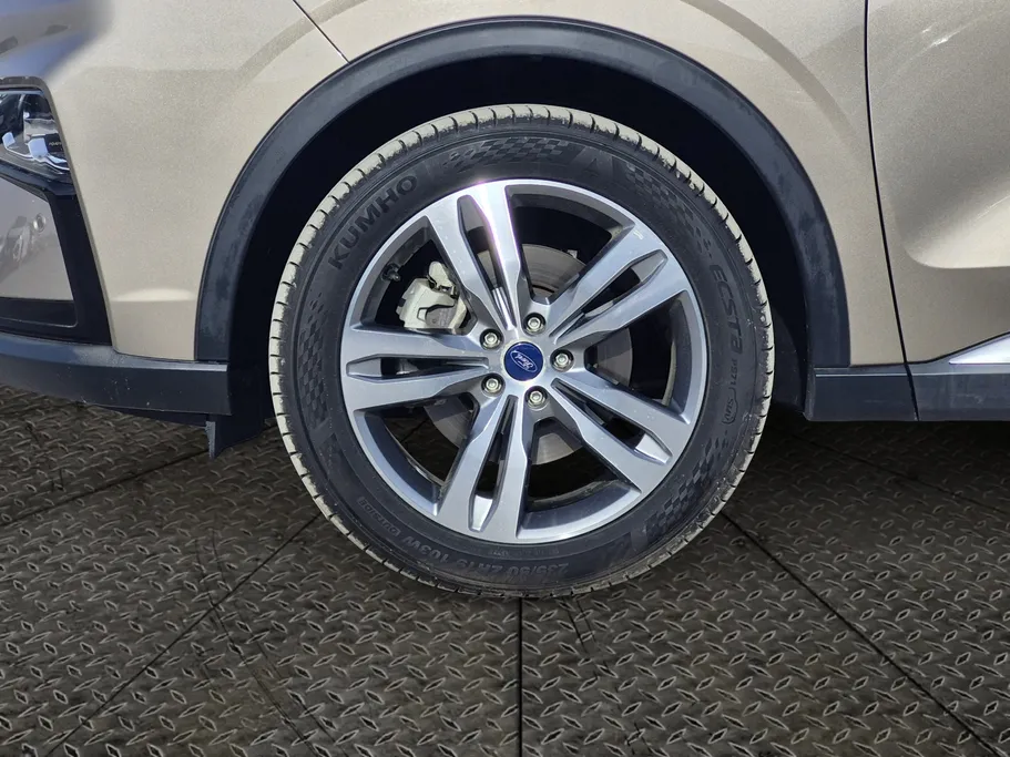 فورد تريتوري تيتانيوم 2023 