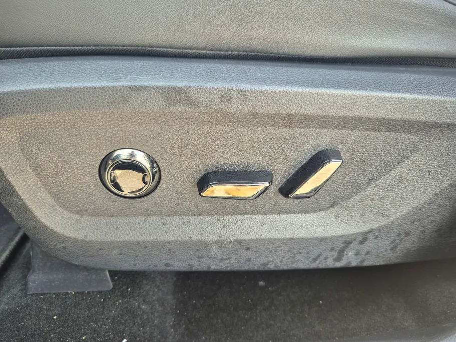 فورد تريتوري تيتانيوم 2023 