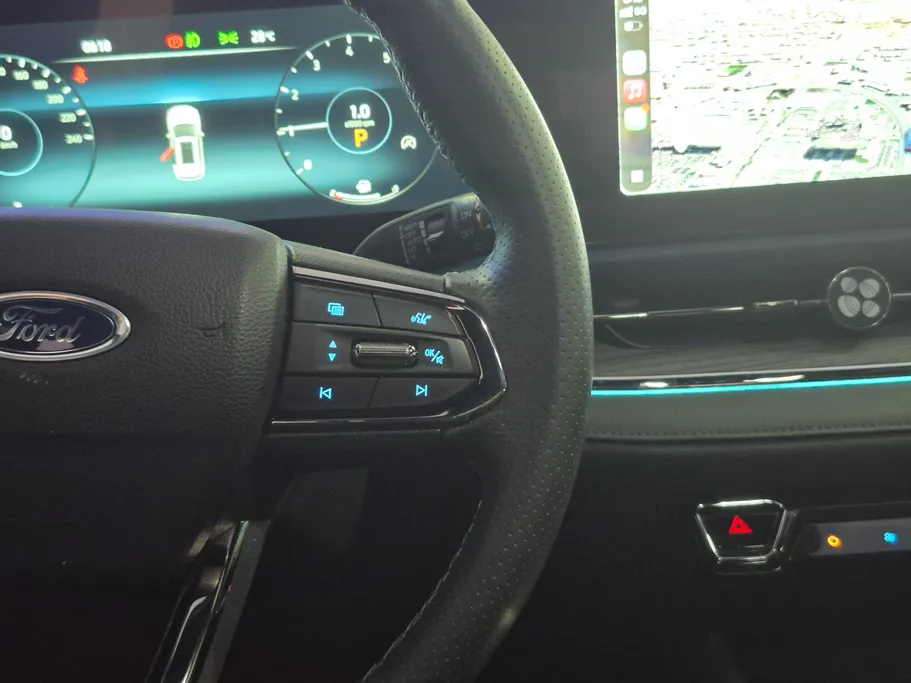 فورد تريتوري تيتانيوم 2023 