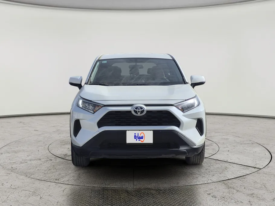 2022 تويوتا RAV4 LE 