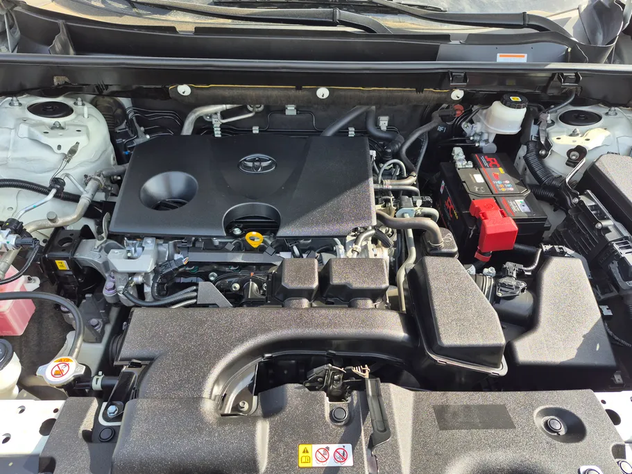 2022 تويوتا RAV4 LE 