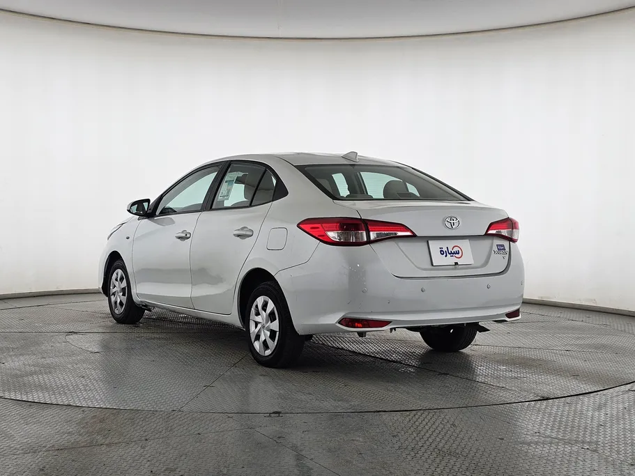 تويوتا يارس Y 2022 