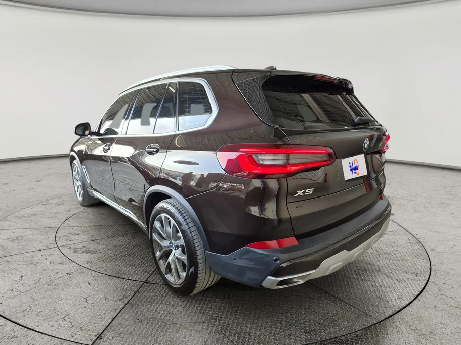 بي ام دبليو الفئة اكس 5 xDrive 40i 2023 