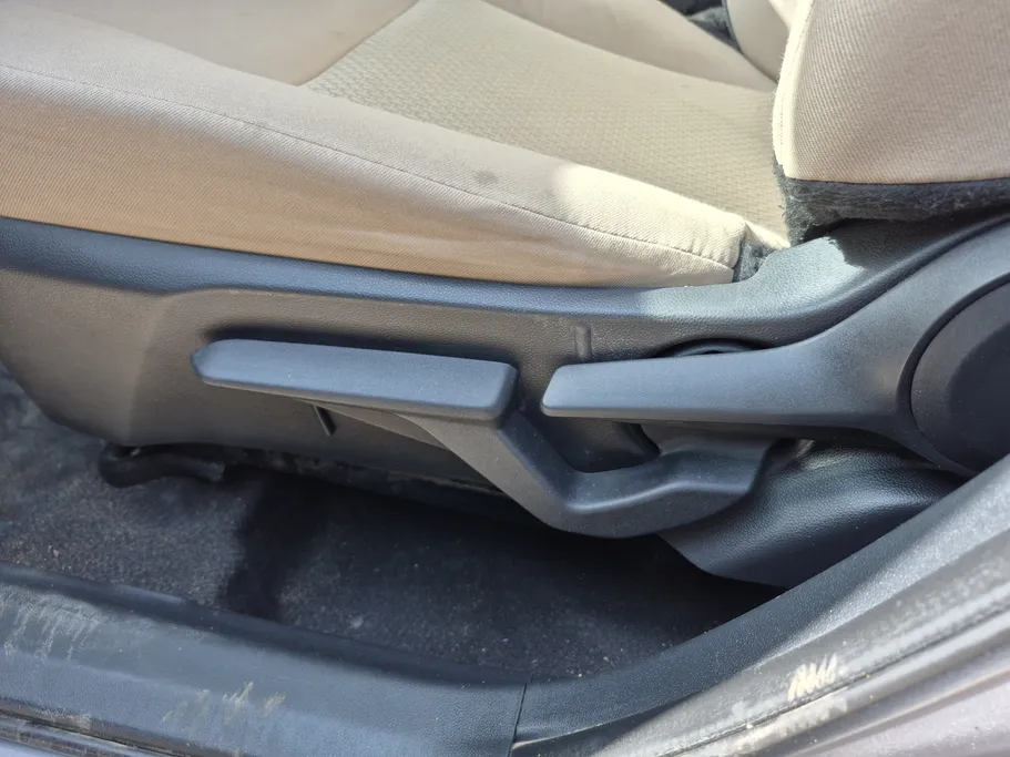 2023 Toyota Yaris  Y 