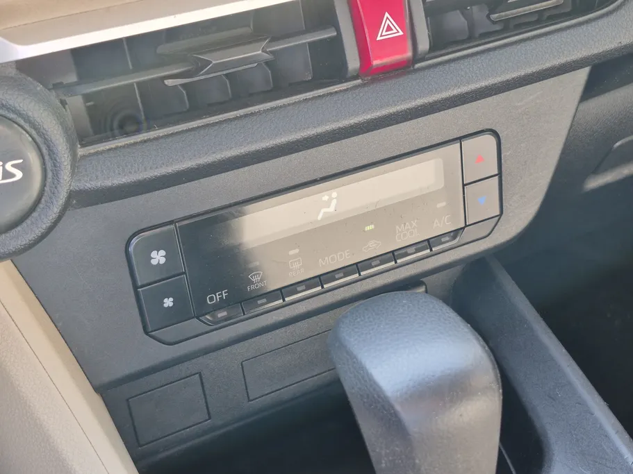 2023 Toyota Yaris  Y 