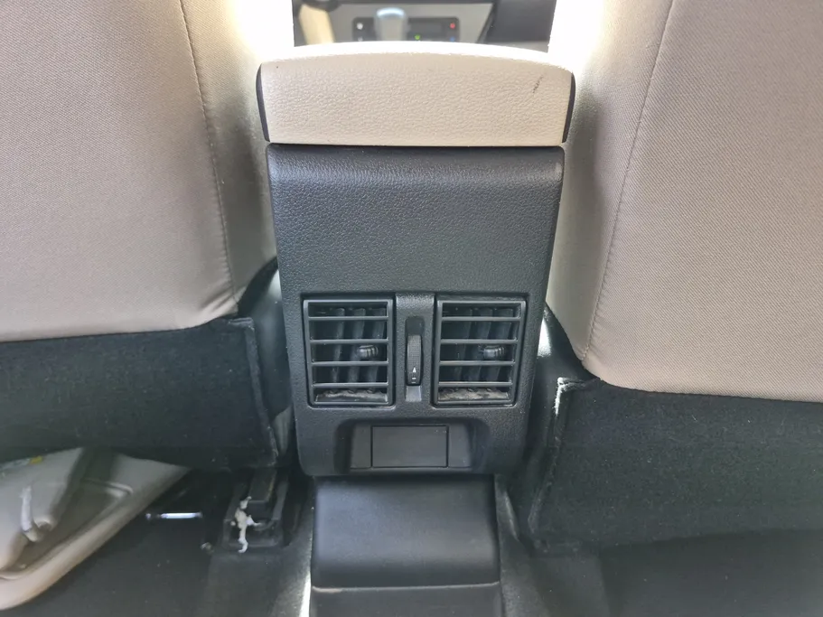 2023 Toyota Yaris  Y 