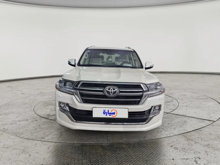 تويوتا لاندكروزر Grand Touring 2020 