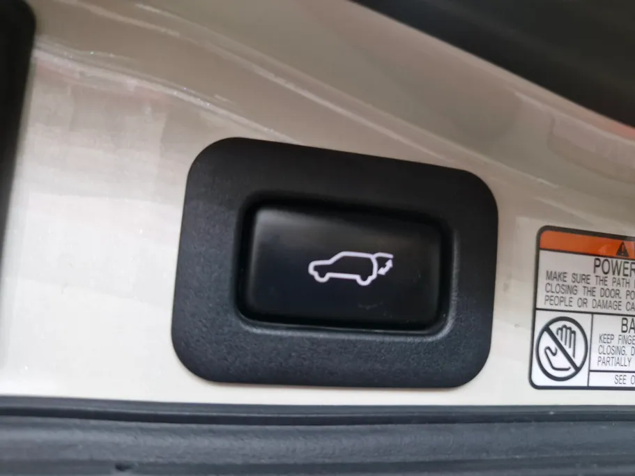 تويوتا لاندكروزر Grand Touring 2020 