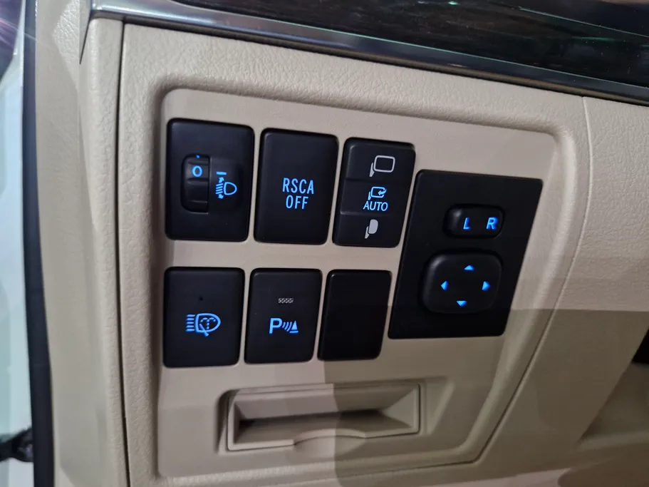 تويوتا لاندكروزر Grand Touring 2020 