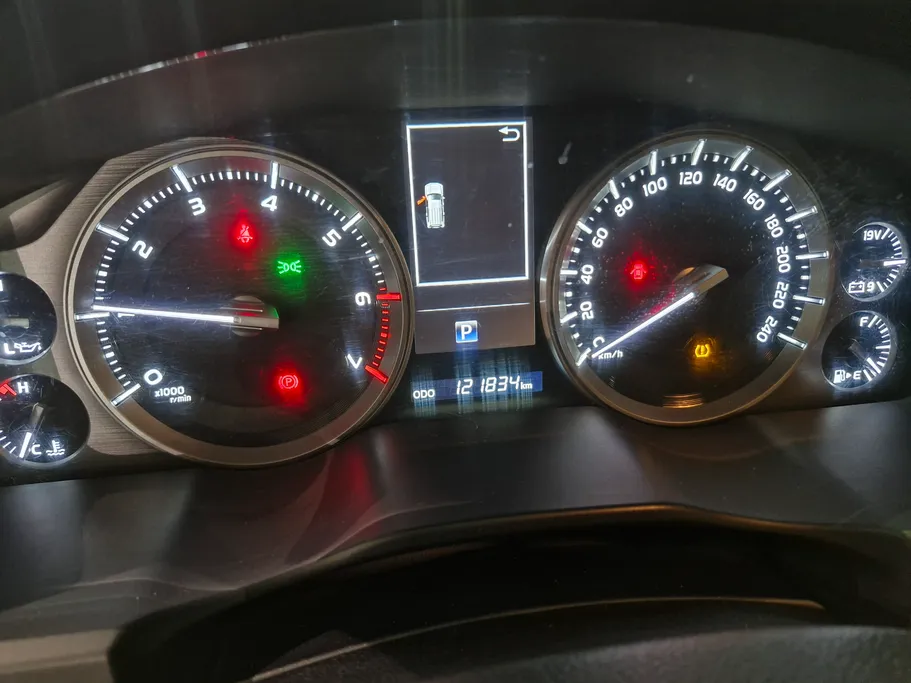 تويوتا لاندكروزر Grand Touring 2020 