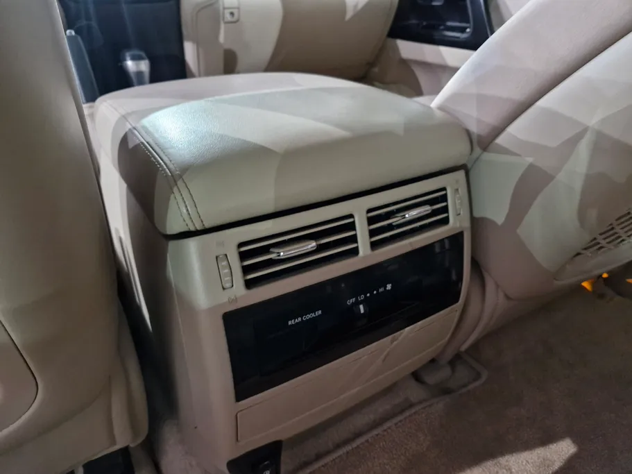 تويوتا لاندكروزر Grand Touring 2020 