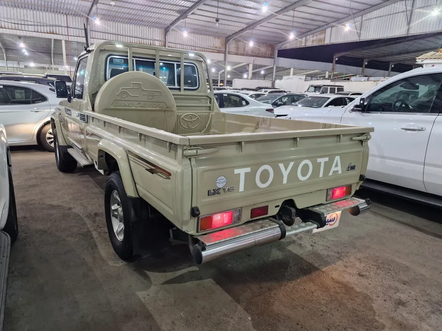 2021 Toyota Land Cruiser Pickup LX 