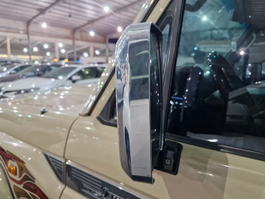 2021 Toyota Land Cruiser Pickup LX 