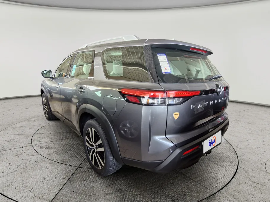 2023 Nissan Pathfinder SV 