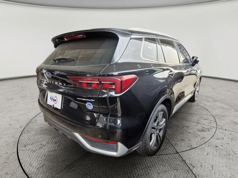 فورد تريتوري تيتانيوم 2025 