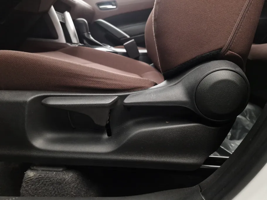 تويوتا كورولا كروس LE HEV 2023 