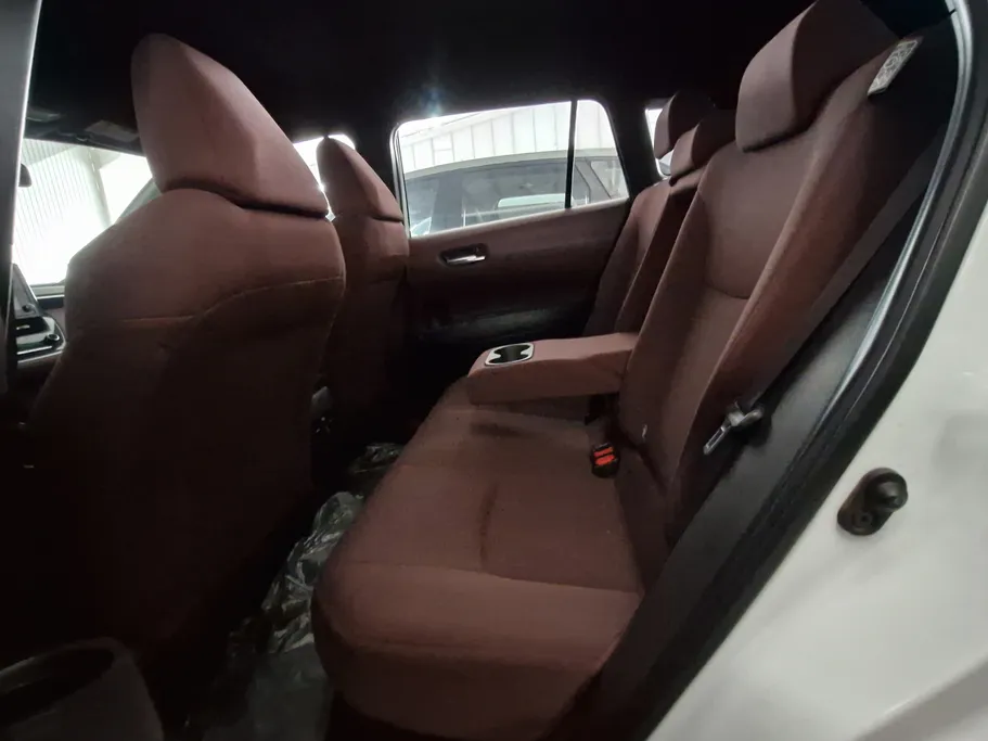 تويوتا كورولا كروس LE HEV 2023 