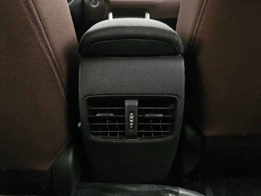 تويوتا كورولا كروس LE HEV 2023 