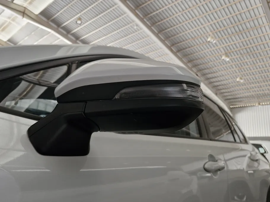 تويوتا كورولا كروس LE HEV 2023 