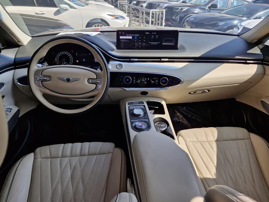 2024 Genesis GV70 Premium 
