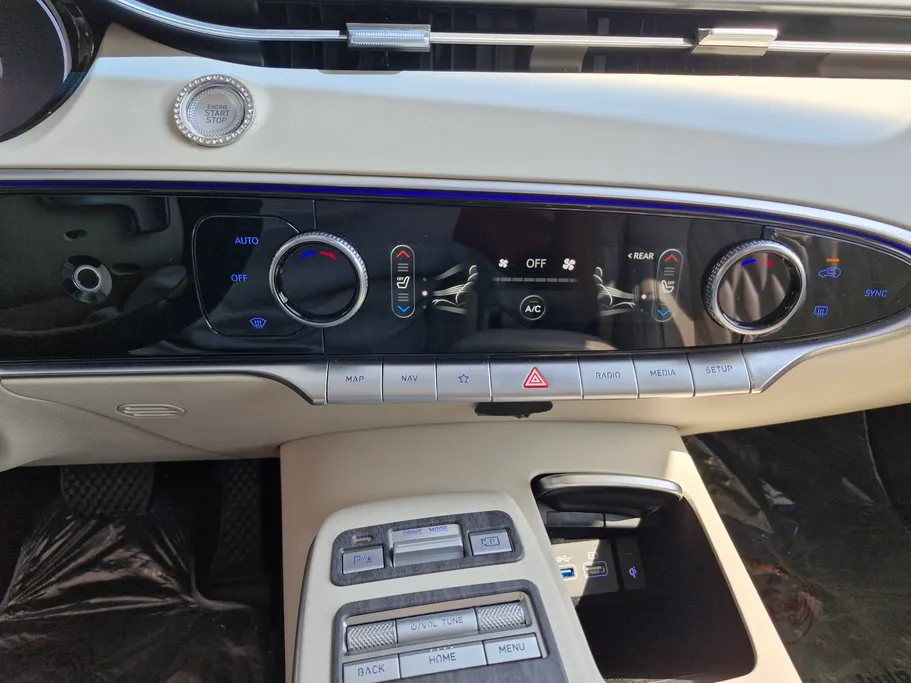 2024 Genesis GV70 Premium 