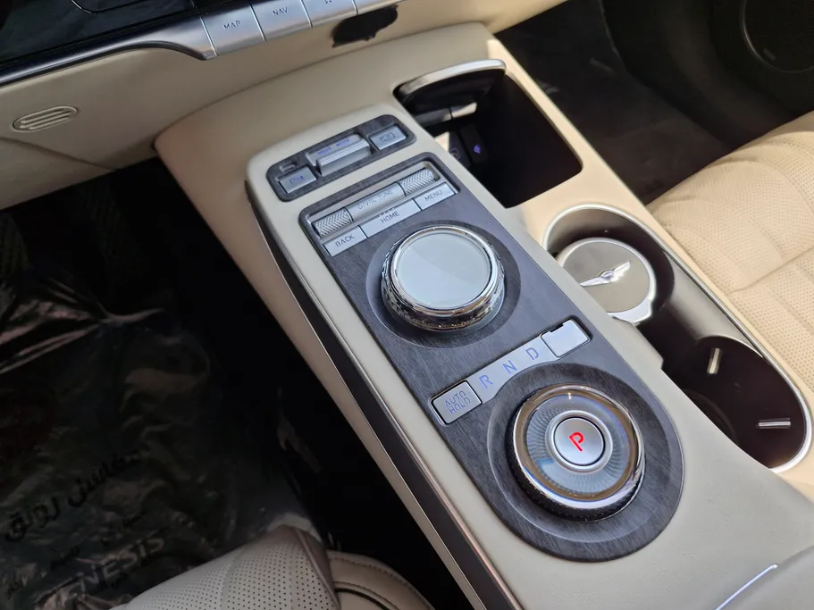 2024 Genesis GV70 Premium 