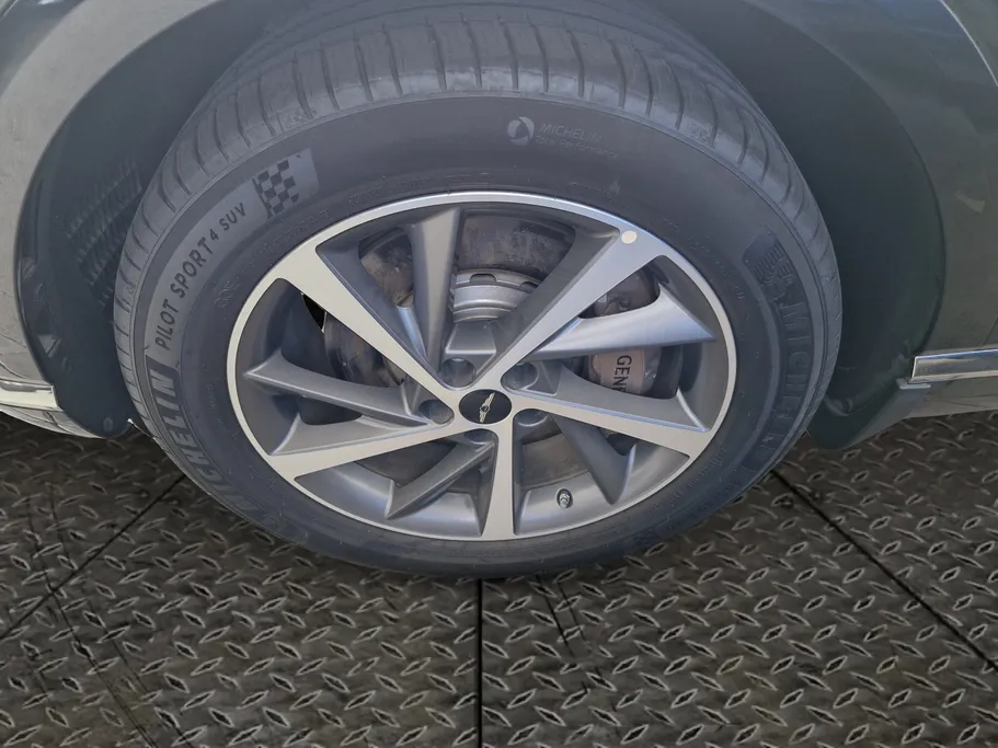 2025 جينيسيس GV80 Premium 