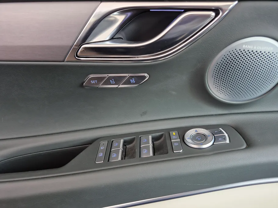 2025 جينيسيس GV80 Premium 