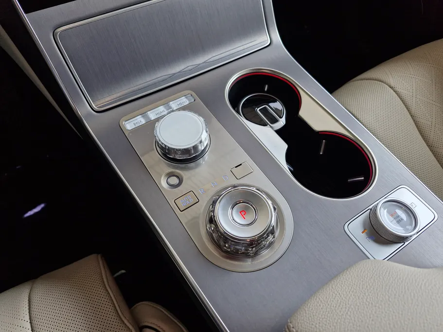 2025 جينيسيس GV80 Premium 